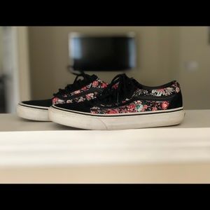 Vans floral design. Size 9 US women’s